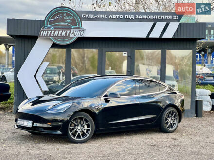 Черный Тесла Модель 3, объемом двигателя 0 л и пробегом 202 тыс. км за 13200 $, фото 1 на Automoto.ua
