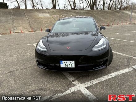 Тесла Модель 3 2019 в Киеве на Automoto.ua Черный Тесла Модель 3, объемом двигателя 0.23 л и пробегом 141 тыс. км за 15999 $, фото 1 на Automoto.ua