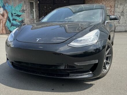 Тесла Модель 3 2019 в Днепре (Днепропетровске) на Automoto.ua Черный Тесла Модель 3, объемом двигателя 0 л и пробегом 74 тыс. км за 15300 $, фото 1 на Automoto.ua