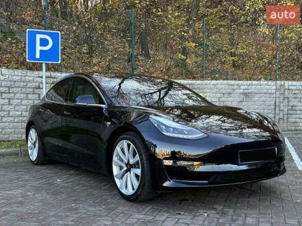Тесла Модель 3 2019 в Киеве на Automoto.ua Черный Тесла Модель 3, объемом двигателя 0 л и пробегом 89 тыс. км за 16199 $, фото 1 на Automoto.ua