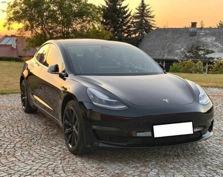 Чорний Тесла Модель 3, об'ємом двигуна 0 л та пробігом 121 тис. км за 11400 $, фото 1 на Automoto.ua
