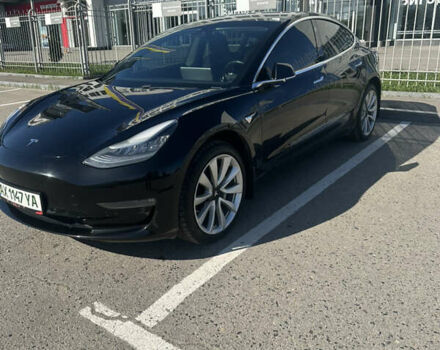 Черный Тесла Модель 3, объемом двигателя 0 л и пробегом 150 тыс. км за 20000 $, фото 1 на Automoto.ua