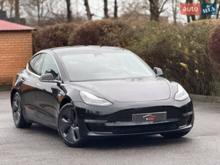 Черный Тесла Модель 3, объемом двигателя 0 л и пробегом 97 тыс. км за 14600 $, фото 1 на Automoto.ua