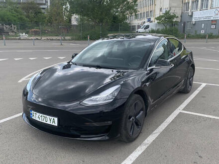 Тесла Модель 3 2019 в Ивано-Франковске на Automoto.ua Черный Тесла Модель 3, объемом двигателя 0 л и пробегом 125 тыс. км за 16000 $, фото 1 на Automoto.ua