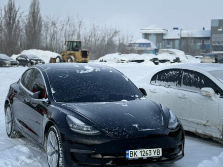 Чорний Тесла Модель 3, об'ємом двигуна 0 л та пробігом 199 тис. км за 13750 $, фото 1 на Automoto.ua