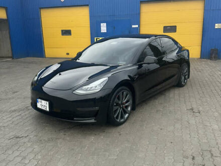 Тесла Модель 3 2019 в Кривом Роге на Automoto.ua Черный Тесла Модель 3, объемом двигателя 0 л и пробегом 63 тыс. км за 18000 $, фото 1 на Automoto.ua