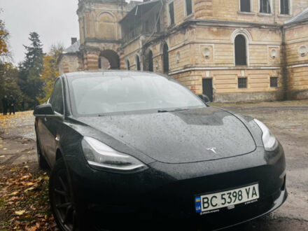 Чорний Тесла Модель 3, об'ємом двигуна 0 л та пробігом 80 тис. км за 18500 $, фото 1 на Automoto.ua