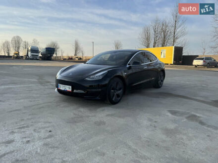 Тесла Модель 3 2019 в Шепетовке на Automoto.ua Черный Тесла Модель 3, объемом двигателя 0 л и пробегом 43 тыс. км за 16400 $, фото 1 на Automoto.ua