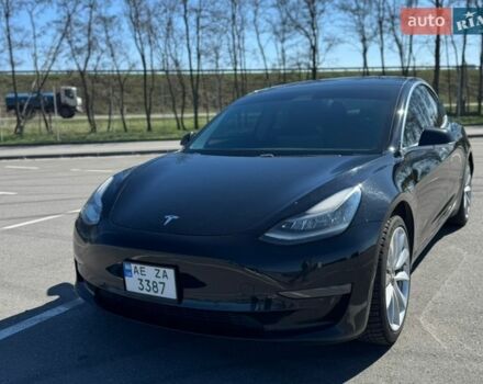 Черный Тесла Модель 3, объемом двигателя 0 л и пробегом 216 тыс. км за 12000 $, фото 1 на Automoto.ua