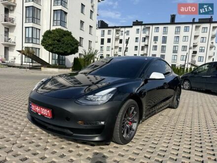 Черный Тесла Модель 3, объемом двигателя 0 л и пробегом 217 тыс. км за 10900 $, фото 1 на Automoto.ua