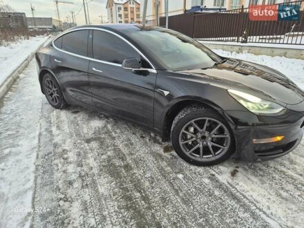 Тесла Модель 3 2019 в Львове на Automoto.ua Черный Тесла Модель 3, объемом двигателя 0 л и пробегом 124 тыс. км за 14500 $, фото 1 на Automoto.ua