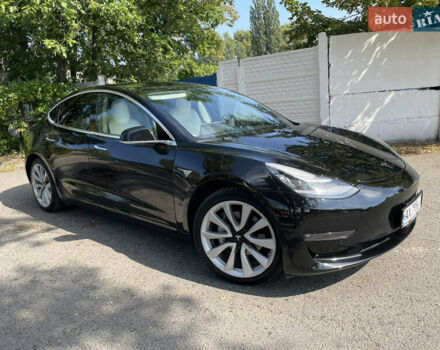 Чорний Тесла Модель 3, об'ємом двигуна 0 л та пробігом 100 тис. км за 15500 $, фото 1 на Automoto.ua