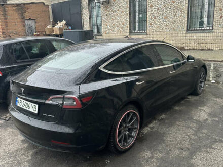 Черный Тесла Модель 3, объемом двигателя 0 л и пробегом 196 тыс. км за 17000 $, фото 1 на Automoto.ua