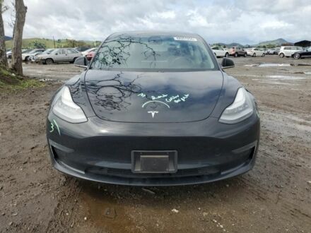Тесла Модель 3 2019 в Черновцах на Automoto.ua Черный Тесла Модель 3, объемом двигателя 0 л и пробегом 128 тыс. км за 13200 $, фото 1 на Automoto.ua