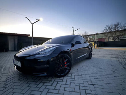 Тесла Модель 3 2019 в Ивано-Франковске на Automoto.ua Черный Тесла Модель 3, объемом двигателя 0 л и пробегом 95 тыс. км за 22500 $, фото 1 на Automoto.ua