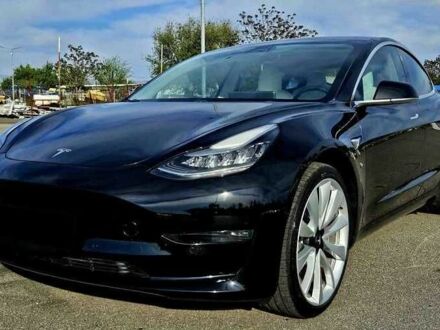 Тесла Модель 3 2019 в Киеве на Automoto.ua Черный Тесла Модель 3, объемом двигателя 0 л и пробегом 80 тыс. км за 13000 $, фото 1 на Automoto.ua