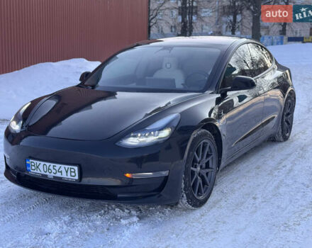 Черный Тесла Модель 3, объемом двигателя 0 л и пробегом 77 тыс. км за 14500 $, фото 1 на Automoto.ua