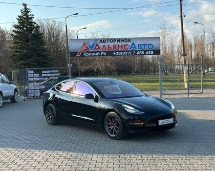 Чорний Тесла Модель 3, об'ємом двигуна 0 л та пробігом 81 тис. км за 22100 $, фото 1 на Automoto.ua