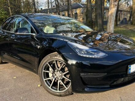 Тесла Модель 3 2019 в Львове на Automoto.ua Черный Тесла Модель 3, объемом двигателя 0 л и пробегом 91 тыс. км за 19500 $, фото 1 на Automoto.ua