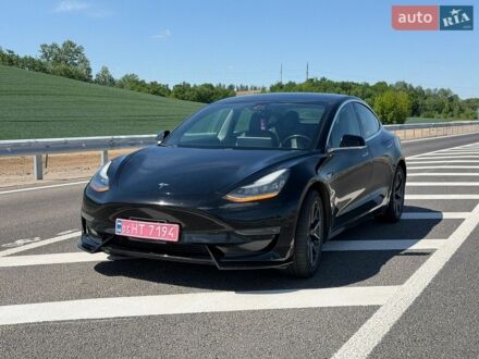 Черный Тесла Модель 3, объемом двигателя 0 л и пробегом 230 тыс. км за 12900 $, фото 1 на Automoto.ua