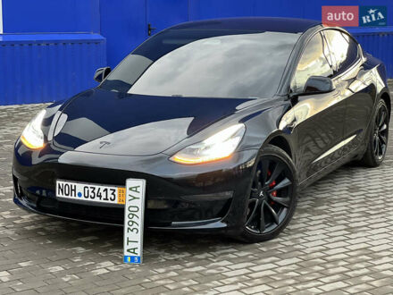 Тесла Модель 3 2019 у Калуше на Automoto.ua Чорний Тесла Модель 3, об'ємом двигуна 0 л та пробігом 131 тис. км за 18400 $, фото 1 на Automoto.ua