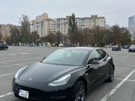 Тесла Модель 3 2019 в Киеве на Automoto.ua Черный Тесла Модель 3, объемом двигателя 0 л и пробегом 115 тыс. км за 16000 $, фото 1 на Automoto.ua
