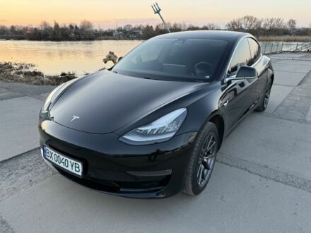 Чорний Тесла Модель 3, об'ємом двигуна 0 л та пробігом 150 тис. км за 13237 $, фото 1 на Automoto.ua