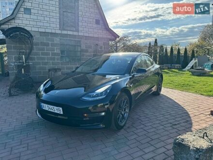 Черный Тесла Модель 3, объемом двигателя 0 л и пробегом 82 тыс. км за 17400 $, фото 1 на Automoto.ua