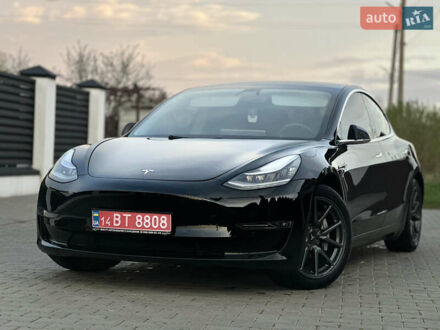 Тесла Модель 3 2019 у Трускавце на Automoto.ua Чорний Тесла Модель 3, об'ємом двигуна 0 л та пробігом 133 тис. км за 18599 $, фото 1 на Automoto.ua