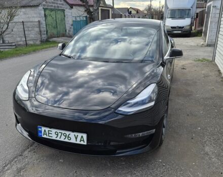 Чорний Тесла Модель 3, об'ємом двигуна 0 л та пробігом 61 тис. км за 15500 $, фото 1 на Automoto.ua