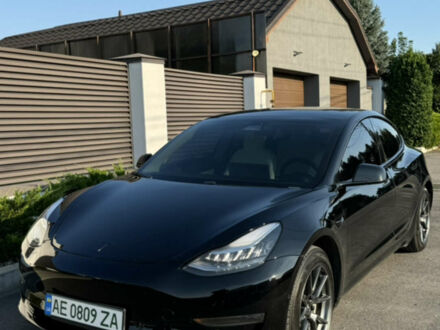 Черный Тесла Модель 3, объемом двигателя 0 л и пробегом 117 тыс. км за 22500 $, фото 1 на Automoto.ua