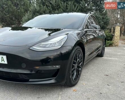 Чорний Тесла Модель 3, об'ємом двигуна 0 л та пробігом 98 тис. км за 16600 $, фото 1 на Automoto.ua