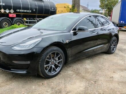 Тесла Модель 3 2019 в Киеве на Automoto.ua Черный Тесла Модель 3, объемом двигателя 0 л и пробегом 126 тыс. км за 15300 $, фото 1 на Automoto.ua