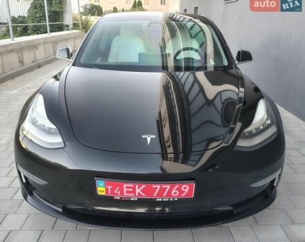 Чорний Тесла Модель 3, об'ємом двигуна 0 л та пробігом 156 тис. км за 16500 $, фото 1 на Automoto.ua