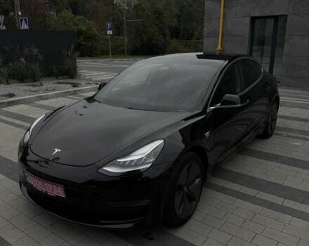 Тесла Модель 3 2019 в Луцке на Automoto.ua Черный Тесла Модель 3, объемом двигателя 1 л и пробегом 255 тыс. км за 13800 $, фото 1 на Automoto.ua