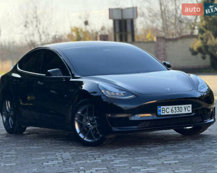 Черный Тесла Модель 3, объемом двигателя 0 л и пробегом 137 тыс. км за 13200 $, фото 1 на Automoto.ua