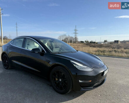 Чорний Тесла Модель 3, об'ємом двигуна 0 л та пробігом 39 тис. км за 17500 $, фото 1 на Automoto.ua