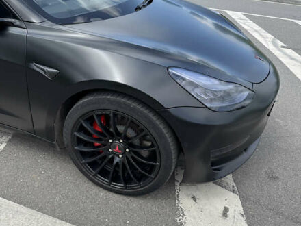 Черный Тесла Модель 3, объемом двигателя 0 л и пробегом 164 тыс. км за 18500 $, фото 1 на Automoto.ua