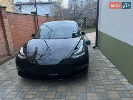 Тесла Модель 3 2020 в Запорожье на Automoto.ua Черный Тесла Модель 3, объемом двигателя 0 л и пробегом 110 тыс. км за 23000 $, фото 1 на Automoto.ua