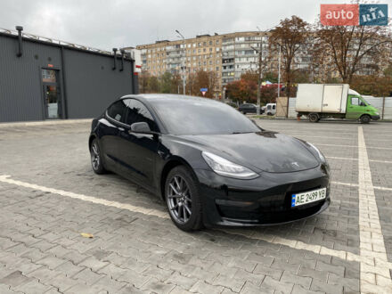 Черный Тесла Модель 3, объемом двигателя 0 л и пробегом 164 тыс. км за 19000 $, фото 1 на Automoto.ua