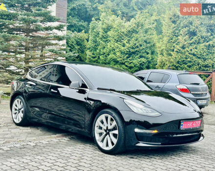Черный Тесла Модель 3, объемом двигателя 0 л и пробегом 99 тыс. км за 17900 $, фото 1 на Automoto.ua