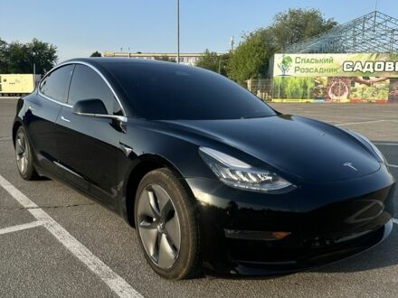 Тесла Модель 3 2020 в Днепре (Днепропетровске) на Automoto.ua Черный Тесла Модель 3, объемом двигателя 0 л и пробегом 40 тыс. км за 20100 $, фото 1 на Automoto.ua