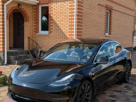 Тесла Модель 3 2020 у Березне на Automoto.ua Чорний Тесла Модель 3, об'ємом двигуна 0 л та пробігом 140 тис. км за 18200 $, фото 1 на Automoto.ua