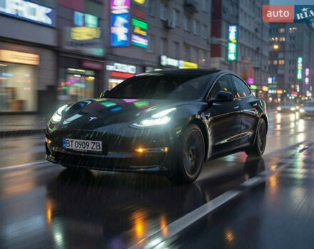 Чорний Тесла Модель 3, об'ємом двигуна 0 л та пробігом 90 тис. км за 21500 $, фото 1 на Automoto.ua