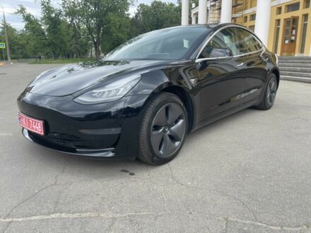 Тесла Модель 3 2020 у Києві на Automoto.ua Чорний Тесла Модель 3, об'ємом двигуна 0 л та пробігом 170 тис. км за 13900 $, фото 1 на Automoto.ua