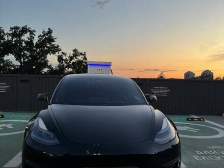 Тесла Модель 3 2020 в Днепре (Днепропетровске) на Automoto.ua Черный Тесла Модель 3, объемом двигателя 0 л и пробегом 100 тыс. км за 21000 $, фото 1 на Automoto.ua