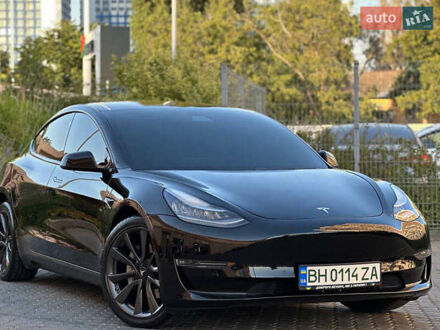Тесла Модель 3 2020 в Киеве на Automoto.ua Черный Тесла Модель 3, объемом двигателя 0 л и пробегом 56 тыс. км за 21000 $, фото 1 на Automoto.ua