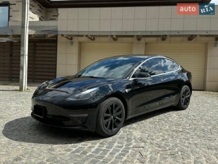 Черный Тесла Модель 3, объемом двигателя 0 л и пробегом 70 тыс. км за 21500 $, фото 1 на Automoto.ua