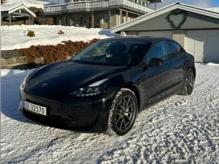 Черный Тесла Модель 3, объемом двигателя 0 л и пробегом 127 тыс. км за 14300 $, фото 1 на Automoto.ua