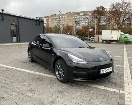 Тесла Модель 3 2020 в Кривом Роге на Automoto.ua Черный Тесла Модель 3, объемом двигателя 0 л и пробегом 159 тыс. км за 19000 $, фото 1 на Automoto.ua